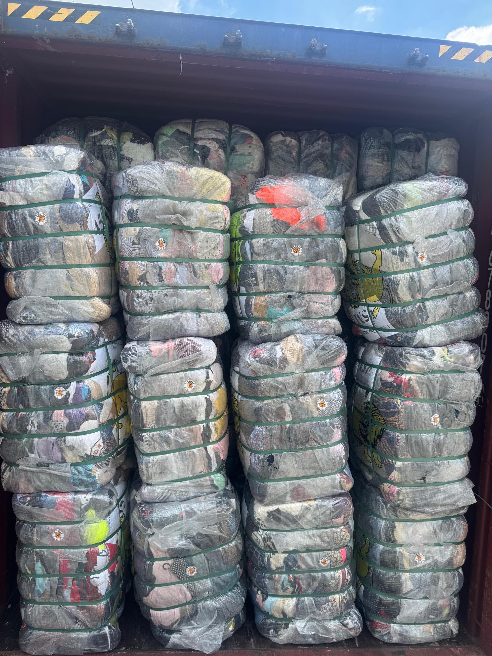 Used clothes; Sanga/Scotia